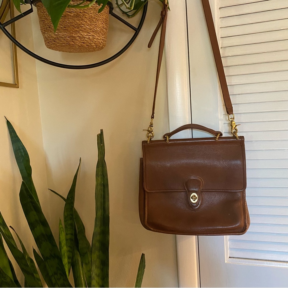 Vintage Coach Willis 9927 Leather Crossbody bag